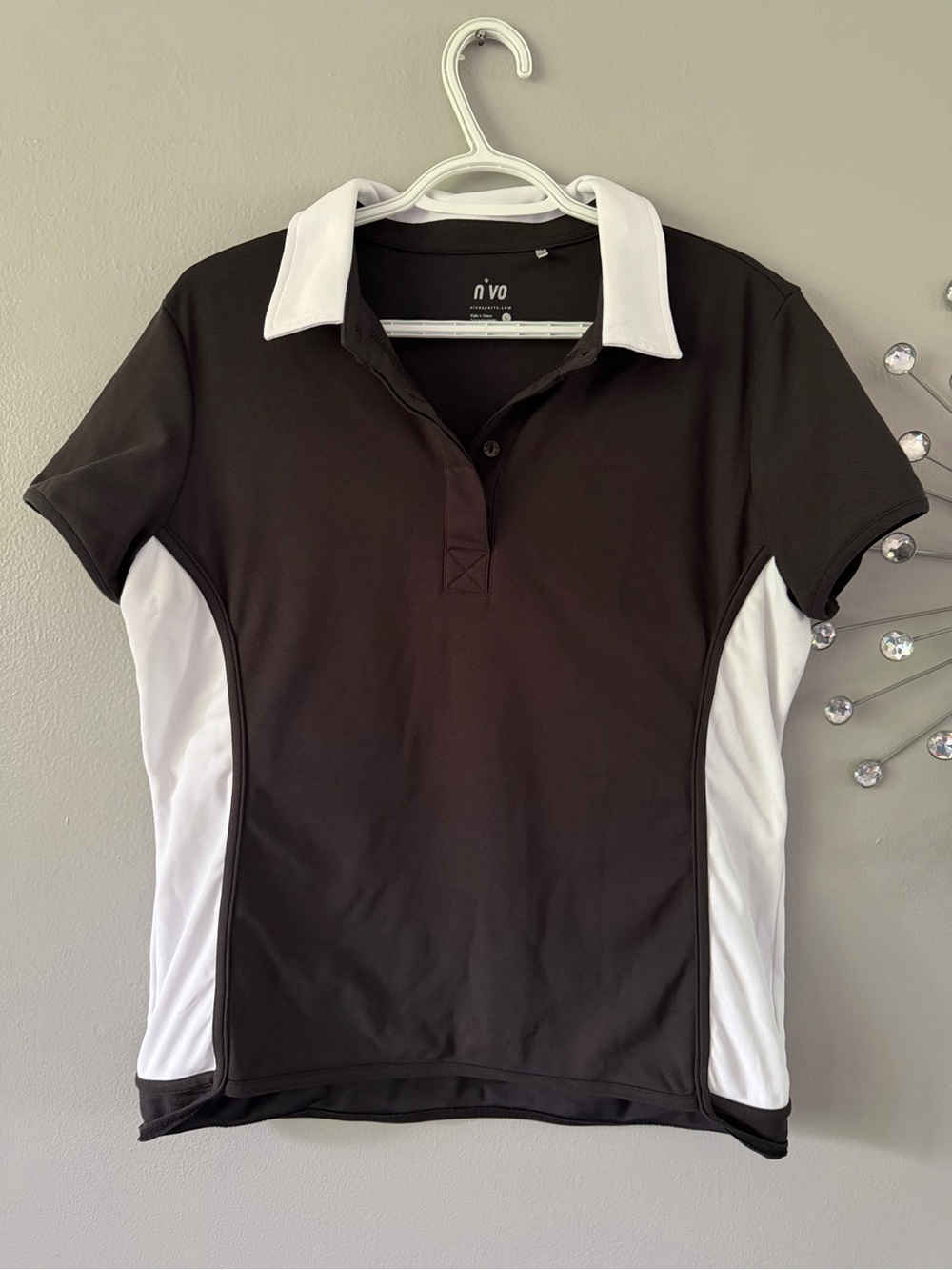 nivo Black & White Polo Shirt / golf shirt. Large